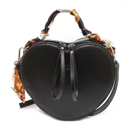 Shoulder Bags 2024 Women Fashion Cute Crossbody Female Versatile Heart Handbags And Purses Silk Leather Messenger Travel