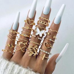 Cluster Rings Luxury Butterfly Heart Joint Set For Women Fashion Vine Star Lrregular Jewellery Party 24pcs/set 26443