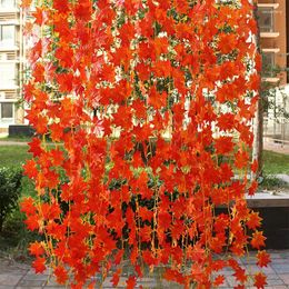 Decorative Flowers 12pcs Artificial Autumn Leaves Garland 2.4m Thanksgiving Harvest Festival Momiji Plants Halloween Home Garden Red