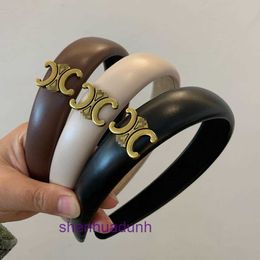 Triumphal Arch Hair Hoop New Fashion and Advanced Headwear Accessories Sponge Increase French PU Leather Headband Clip