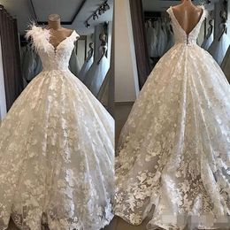 BALLLOWN NECK V LACE Applique 2020 Klänningar Rems Rygglöst fjäder Sweep Train Custom Made Wedding Gown Vestido de Novia Estido