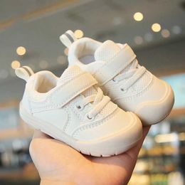 Sneakers Baby walking shoes for boys and girls soft soled non slip childrens casual sports shoes mesh breathable baby shoes baby accessories Q240506