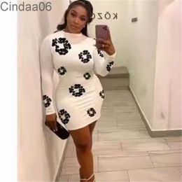 2024 vestido de grife de mangas compridas nas nádegas embrulhadas em vestidos sexy slim