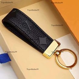 Leather Keychain Card Holder Exquisite Designer Keyring Zinc Alloy Letter Unisex Lanyard Cute for Women Men Black White Metal Original edition