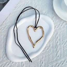 Pendant Necklaces Girl Gift Exaggerated Necklace Clavicle Chain Big Hollow Heart Choker Korean Style Women Y2k