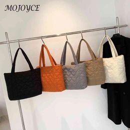 Evening Bags Love Quilted Female Hand Bag Large Capacity Cotton Padded Solid Colour Casual Fashion Simple Elegant For Weekend Vacation