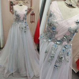 Abiti abiti da sposa splendidi colorati con 3D floreale applique in pizzo in pizzo sweep treno perline su misura per il giardina