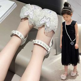 Sandals 2024 New Summer Star Sequin Hollow Leather Shoes Girls Pear Cute Sandals Gauze Bow Sweet Princess Fashion Shoes for Wedding