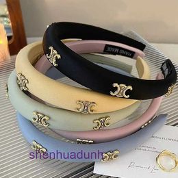 High end satin sponge hair band with a feminine charm Triumphal Arch high skull top pressure versatile for going out face washing clip