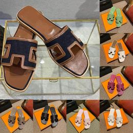 2024 Designer Oran Sandal Leather Brand Women Slippers Slides Summer Flat Shoes Fashion Beach Ladies Letter Slipper Size 35-42