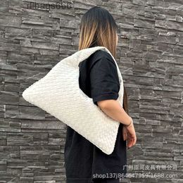 Lace Designer Purse New Large Capacity Hop Underarm Totes Wrist Botteeggs Woven Bag Large Women Leather Handbags Hand-held Bags Single Venets Shoulder Soft FM4R