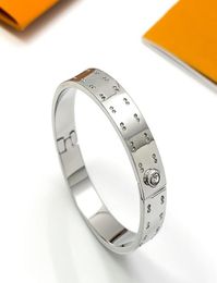 Luxury Bangles Brand Bracelet Men and Women Designer Design Bangle Couple Bracelets Stainless Steel Gold Silver Rose Gold Fashion 9998571