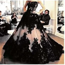 Black Bridal Champagne Abiti splendidi abiti da matrimonio Applique Applique in perline Tulle Sweep Train A Line