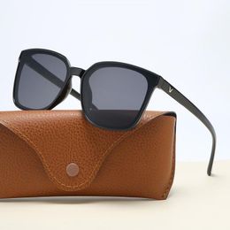 Fashion Classic Square Mirror Sunglasses Women Brand Designer Retro Plastic Men Gradient Vintage Frame Sun Glasses UV4001 280O