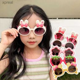 Okulary przeciwsłoneczne dziecięce kreskówki króliczek Niedźwiedzie Okulary przeciwsłoneczne Słodki kwiat Strawberry Sunglasses Boys and Girls Baby Dekoracyjne okulary przeciwsłoneczne wx