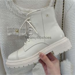 Channeles layer Boots Designer Shoes 2023 new first cowhide high top shoes tied round head thick sole casual fashion shoes tide Martin boots European QE4S