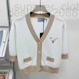 Women's T-Shirt designer 23 Spring/Summer New Design Sense V-neck 5/4 Sleeve Knitted Cardigan Embroidered Letter Temperament Gentle Top Trend 3BMI