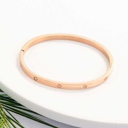 Lover Design Feel Bracelet Simple fashion trendsetter creative rose gold diamond bracelet womens with cart original bracelets