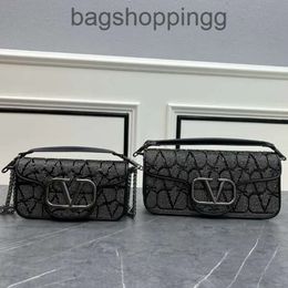 Loco Hand Water Stick Fashion Stud Valenttiinos Handbags Purse New 2024 Chain Bag Crossbody Full Designer Carrying One Shoulder Lady Bags Evening X7FZ
