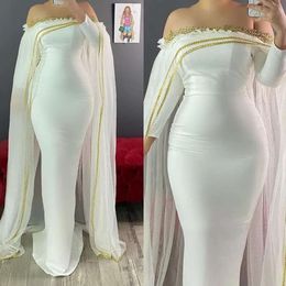 Vestidos elegantes da noite branca 2021 Sereia 3/4 Mangas compridas do ombro cetim com capa Aplicado