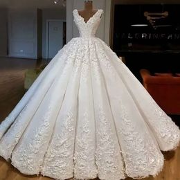 Vestidos de noiva vestidos de bola 3D Vintage Bridal Floral Lace Applique V Lengénos de pescoço com o pescoço personalizado Feito de plus size de Nova Estido