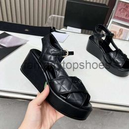 Chanelllies Fashion shoes Channeles Designer Women Sandals Luxury Shoes Heel Slippers Woman Sandal New Slide sdgdsf