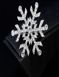 Christmas Crytal Snowflake Brooch party Favors Silver Rhinestone Alloy brooches XMAS pins Clips Pin women children gift4576246