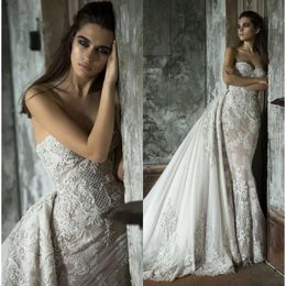 A Detachable Dresses Modest Train With Line Lace Applique Bridal Gowns Sweetheart Neck Vintage Wedding Dress Custom Made pplique