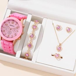 Wristwatches 6Pcs Women's Small Fresh Jelly Three Eyes Digital Silica Gel Quartz Watch Love Diamondback Necklace Bracelet Set