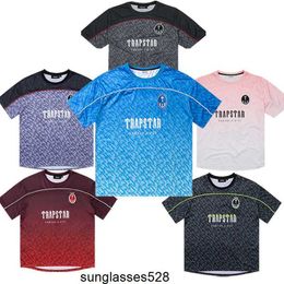 2023 Summer Trapstar t Shirt Designer Mens Football Jersey Casual Short Sleeve Loose Mesh Quick Dry Gradient Streetwear T-shirt 00ue