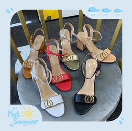 10a Qualität 7 cm High Heel Sandalen mit Box Designer Damen Leder mittelhocke Sandalen -Knöchelschnalle Gummi -Sohle Maultiere 5 cm 10 cm Heeled Strand Sexy Luxus Hochzeitsschuhe