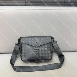 Classic Flip Cover Messenger Bag Designer Mens Bag High Quality Leather Business Crossbody Bag Large Capacity Men Pillow Bag Briefcase