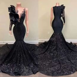 Juwelschwarze Meerjungfrau funkelnde Nackenkleider Abend Pailletten Langarm Satin Sweep Zug Plus Größe Falten Promkleid formelle kundenspezifische Vestidos