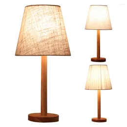 Table Lamps Household LED Desktop Lamp Nordic Style Remotable Atmosphere Light With Wooden Base Fabric Linen Shade For Home Decoration