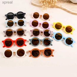 Sunglasses Fashionable Round Frame Childrens Sunglasses UV400 Baby Boys and Girls Cute Matte Sunglasses for Children Sun Visors WX