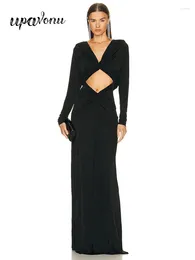 Casual Dresses Sexy Women Black Maxi Dress V-neck Long Sleeve Hollow Out Design Slim Fit Light Luxury Celebrity Cocktail Party