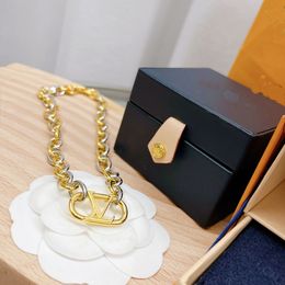 New necklace designer gold and silver two-color letter necklace high-end custom thick gold plating process super hot necklace Jewelry gift