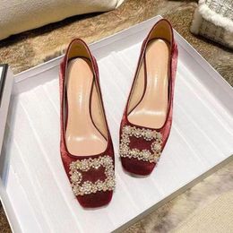 Dress Shoes 2024Fashion Pointed Toe Low Heel High Heels Elegant Pearl Rhinestone Soft Leather Party Female Wedding Pumps