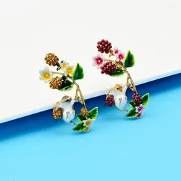 Brooches Cute Fashion Colour Squirrel Picking Raspberries For Women Animal Pin Design Flower Accessories Gift