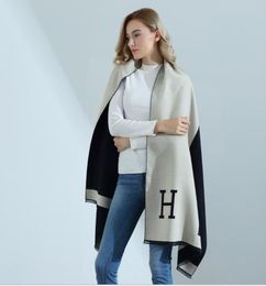 European and American highgrade doublesided Hletter cashmere scarf women039s thickened warm shawl3205664