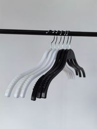 wholesale Women Clothes Black Hangers Plastic Anti Slip Hanger Shirts Suit Nonslip Hangers