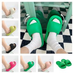 Designer Sandals Luxury Slippers Sliders Flip Flops Flat Sliders for Beach Breathable Comfort Leather Natural for Parties Women & Men