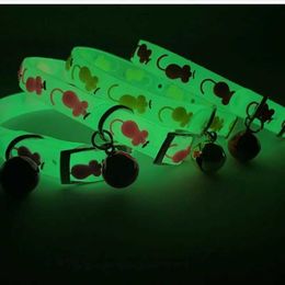 Cat Collars Leads Luminous Necklace Glowing Small Dog Collar Anti-Loss Fluorescent Silicone Bell Neck Ring Pet Accessories H240506
