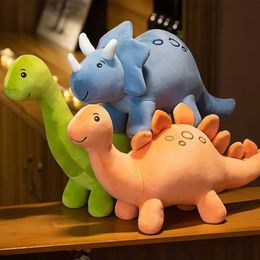 Pluszowe lalki z kreskówek w kolorze dinozaurów Pluszowa zabawka Śliczna wypełniająca zwierzęcy trójkąt smok pluszowy kawaii miękki dzieci chłopcy i dziewczęta dekoracja domowa 240502