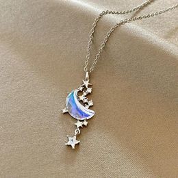 Pendant Necklaces Star Moon Gradient Zircon Necklace For Women Light Luxury Trend Collarbone Chain Personalised And Unique Accessories