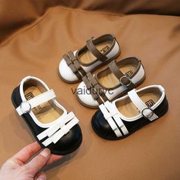 Sneakers Childrens Little Leather Shoes 2023 Summer New Girls Soft Sole Single Cute Bow Princess for H240507