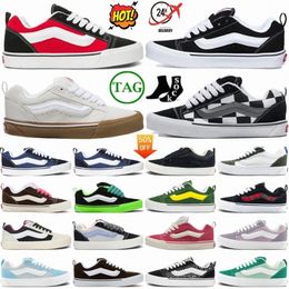 Knu Skool designer shoes platform sneakers trainersOff Gum Triple Green Yellow Black White Navy Mega Cheque Red Brown casual for mens wo7sM6#