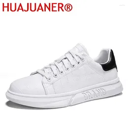Casual Shoes All-match Sneakers Men Autumn Fashion Large Size Round Head Leather Classic Non-slip Sweat-absorbent