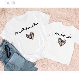 Family Matching Outfits Mama Mimi Leopard Heart Print Family Matching Clothes Mother Daughter Short Sleeve Outfit Shirt Fashion Mom Girl T-shirt Tops d240507