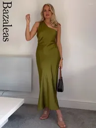 Casual Dresses 2024 Bazaleas Elegant Green Asymmetric Midi Dress Oine Shoulder Long Sexy Backless Party Summer Satin